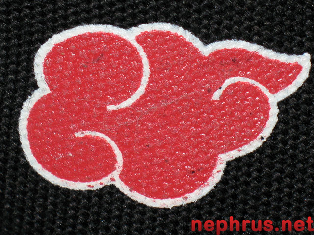 Naruto Akatsuki Slip-on cloud detail