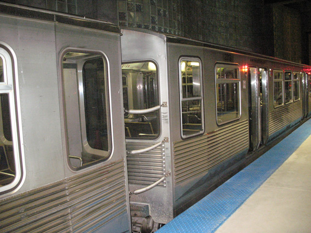A 2200-series train at O'Hare