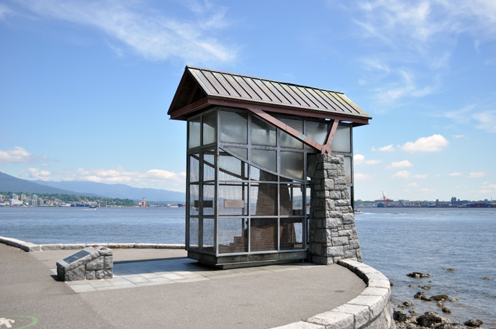 9 O'Clock Gun enclosure